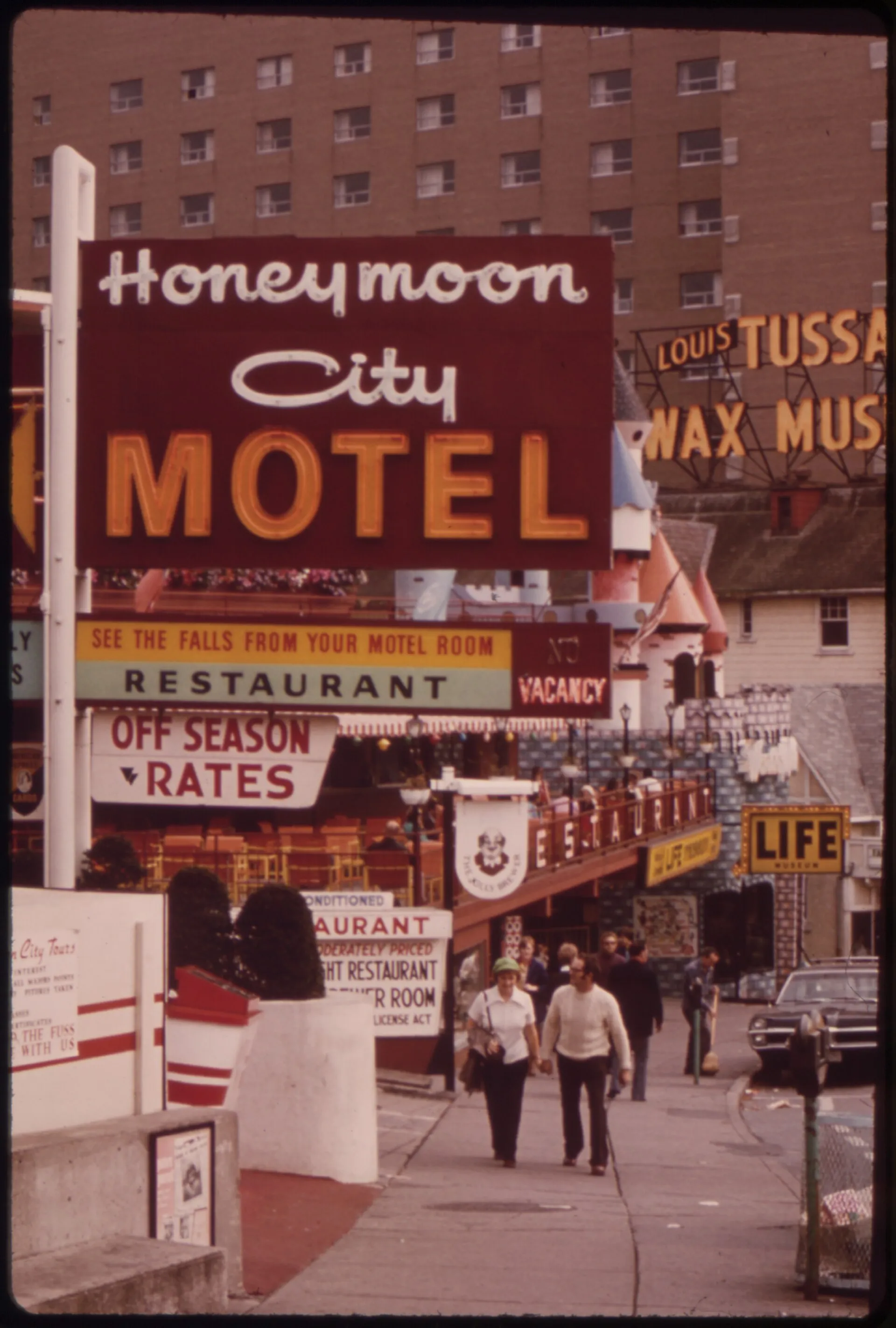 Niagara Falls — foto 1