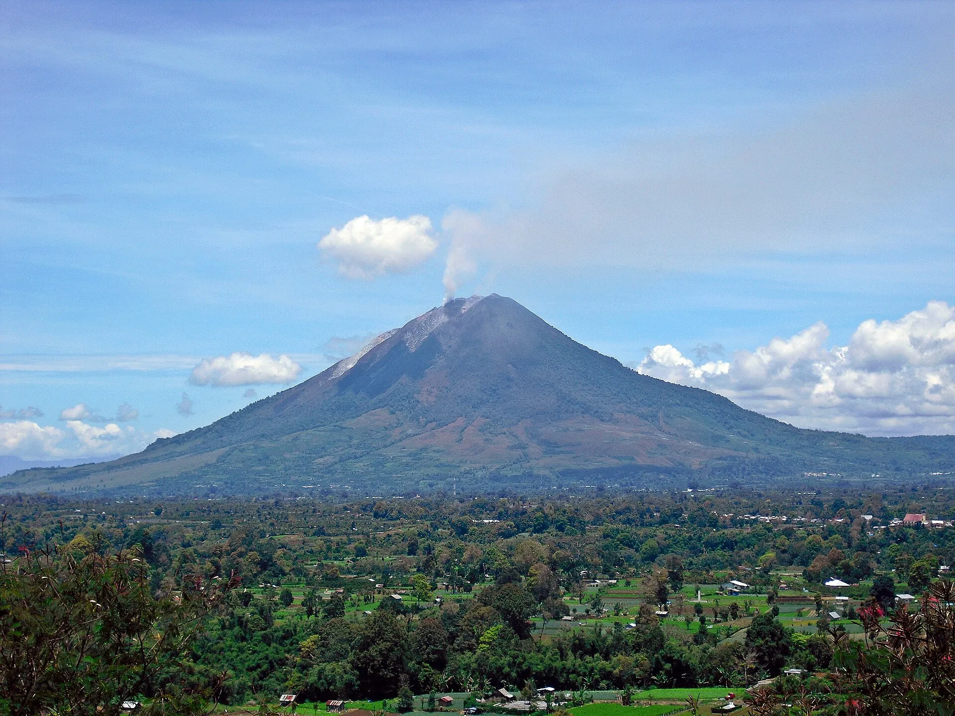 Sopka Sinabung — foto 1